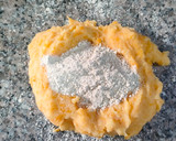 Foto del paso 3 de la receta: Gnocchis de calabaza con salsa de pimientos del piquillo