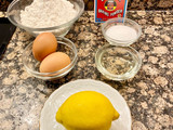 Pastel de almendras (Almond and peach cake in syrup)