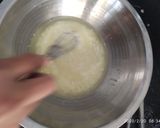 A picture of step 3 of Fresh strawberries topped cake eggless.