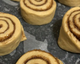 Foto del paso 8 de la receta: Cinnamon rolls (rollos de canela)