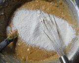 Foto langkah ke 4 dari resep Cake pisang kacang (peanut banana bread).