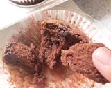Foto langkah ke 5 dari resep Chocolate Cupcake.