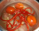 Foto langkah ke 3 dari resep Sayap dan Telur Ayam Kecap Saos Tiram.