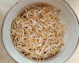 Foto langkah ke 1 dari resep Tumis Tauge Teri Kacang Panjang.