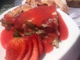 Strawberry cake with strawberry sauce