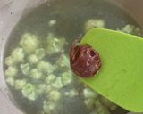 Foto langkah ke 5 dari resep Sup Belut (Kids Friendly).
