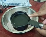 2 टायर किट कैट गेम्स चॉकलेट केक रेसिपी चरण 2 फोटो