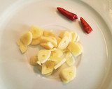 Foto del paso 3 de la receta: Espaguetis con surimi al ajillo