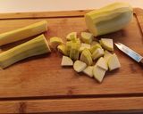 Cukkínis burgonyakrémleves sonkachipsszel recept fázis 1 fotója