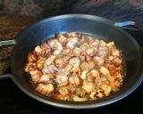 Foto del paso 1 de la receta: Tropezones de panceta con col fermentado sobre masa de maíz