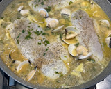 Foto del paso 6 de la receta: Merluza en salsa verde