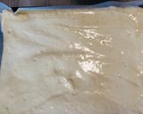 Foto langkah ke 5 dari resep Blackberry Lemon Roll Cake.