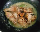 Foto langkah ke 2 dari resep Semur Ayam & Kentang.