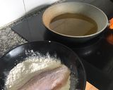 Foto del paso 1 de la receta: Colitas de rape encebolladas
