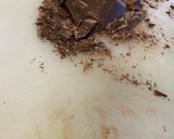 Foto del paso 3 de la receta: Bombones de chocolate rellenos de mazapán