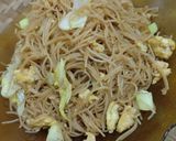 Foto langkah ke 7 dari resep Bihun Goreng ala Solaria.