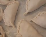 Foto del paso 10 de la receta: Empanadas varias, de Cebolla y queso, Caprese, de pollo, zanahoria y zapallo(coreano)