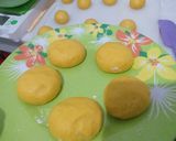 Foto langkah ke 6 dari resep Donat labu kuning.
