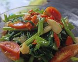 Foto langkah ke 3 dari resep "oseng kangkung".