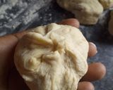A picture of step 4 of Savoury Donuts.