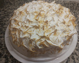 Foto del paso 10 de la receta: Tarta colibrí con frosting de plátano y merengue suizo