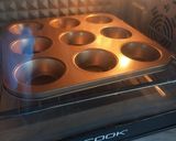 Foto langkah ke 5 dari resep Pukis loyang Muffin.