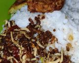 Foto langkah ke 5 dari resep Sambel Trasi Teri goreng.