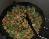 Foto langkah ke 4 dari resep Tumis Udang Labu Siam.