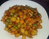 Foto langkah ke 5 dari resep Sambal Goreng Kentang Wortel Buncis.