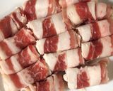 Hình bước làm 1 của món Làm thịt bò cuộn nấm kim châm đơn giản bằng nồi chiên không dầu
