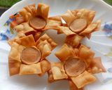 Foto langkah ke 6 dari resep Bunga Pangsit Sosis.