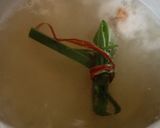 A picture of step 2 of Lemongrass tea.