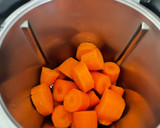 Foto del paso 1 de la receta: Budín de zanahorias pimientos y zapallito