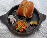 मटण खिमा आणि पाव (mutton kheema pav recipe in marathi) रेसिपी स्टेप 7 फोटो 