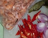 Foto langkah ke 1 dari resep Oseng Daun Pepaya.