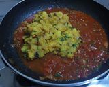 A picture of step 3 of Mysore bhaji dosa.
