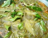 Foto langkah ke 4 dari resep Asem Asem Iga Sapi Daun Kedondong.