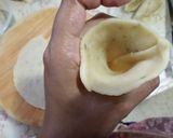 A picture of step 5 of Aloo samosa.