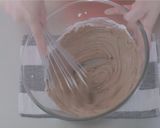 A picture of step 4 of Sachertorte (chocolate cake).
