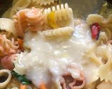 A picture of step 5 of White sauce pasta with multiple pasta.