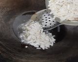 पोहा मैंगो बर्फी रेसिपी चरण 2 फोटो