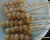 Foto langkah ke 5 dari resep Sate Cilok Bakar Teflon.