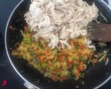Foto del paso 4 de la receta: Pollo desmechado 🐔