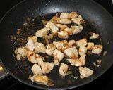 Ananászos-csirkés sült tészta recept fázis 2 fotója