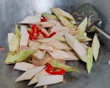 Foto langkah ke 3 dari resep Oseng terong ungu.