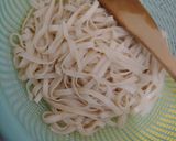 Foto langkah ke 4 dari resep Kwitiau Kuah Sederhana.