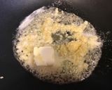 A picture of step 1 of Buttery Garlic Green Beans.