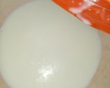A picture of step 4 of Red velvet cupcakes II.