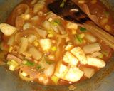 Foto langkah ke 6 dari resep Tteokbeokki Guksu.