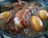 【家常料理】一鍋到底滷排骨、五花肉和蛋的食譜步驟7照片